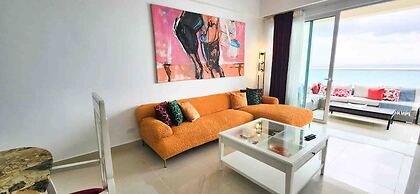 Spacious Apto With Spectacular Views Of The Beach
