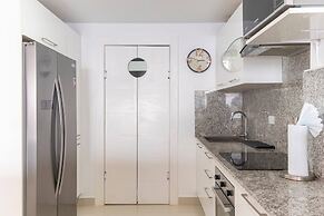 Spacious Apto With Spectacular Views Of The Beach