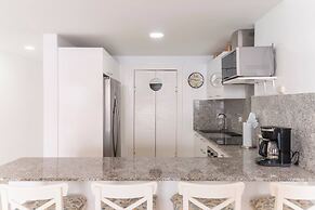 Spacious Apto With Spectacular Views Of The Beach