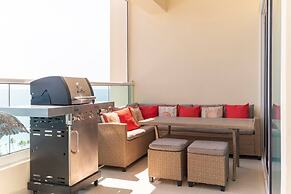 Spacious Apto With Spectacular Views Of The Beach