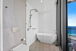 Signature Broadbeach - GCLR