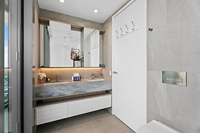 Signature Broadbeach - GCLR