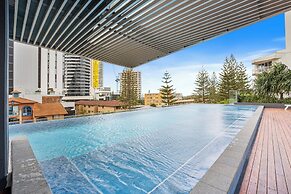 Signature Broadbeach - GCLR