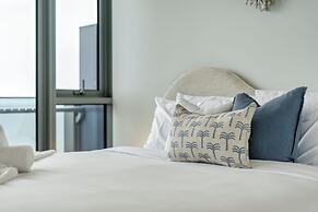 Signature Broadbeach - GCLR