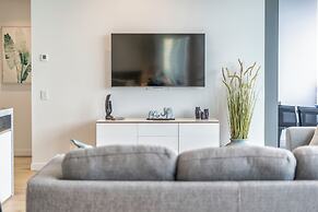 Signature Broadbeach - GCLR