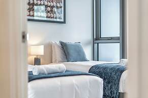 Signature Broadbeach - GCLR