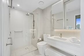 Signature Broadbeach - GCLR