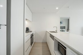 Signature Broadbeach - GCLR