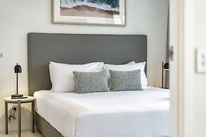 Signature Broadbeach - GCLR