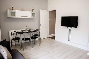 Stay Comfortable-close to City Centre-4 Bed House!