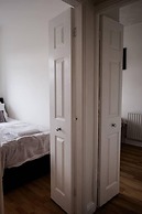 Stay Comfortable-close to City Centre-4 Bed House!