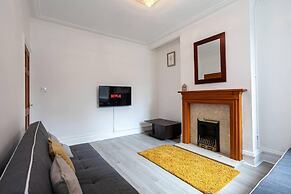 Stay Comfortable-city Centre-spacious 4 Bed House!