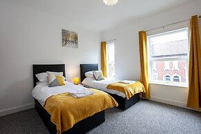 Stay Comfortable-city Centre-spacious 4 Bed House!