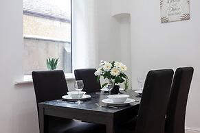 Stay Comfortable-city Centre-spacious 4 Bed House!