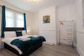 Stay Comfortable-city Centre-spacious 4 Bed House!