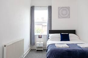 Stay Comfortable-city Centre-spacious 4 Bed House!