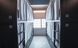 Canvas Hostel - Black