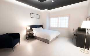 Canvas Hostel - Black