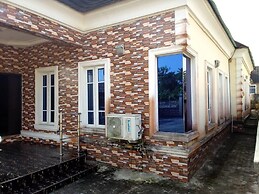 Westbro hotel and suites