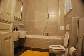 Kunsthaus Apartments