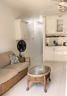 City Charm & Poolside Peace -Gated