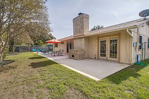 San Antonio Home w/ Private Pool: 5 Mi to Downtown