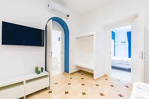 White Blue Apartment at Sanit by Wonderful Italy