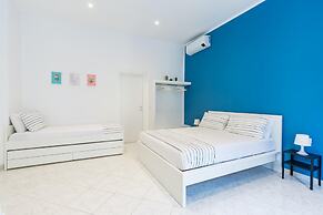 White Blue Apartment at Sanit by Wonderful Italy