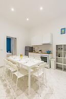White Blue Apartment at Sanit by Wonderful Italy