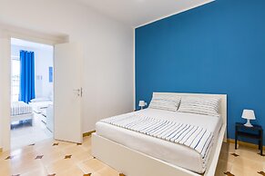 White Blue Apartment at Sanit by Wonderful Italy
