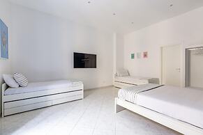 White Blue Apartment at Sanit by Wonderful Italy