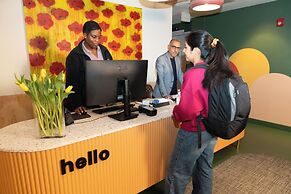 Meco Hotel - Hostel