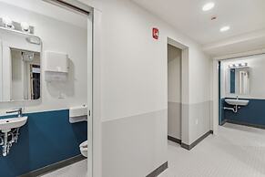 Meco Hotel - Hostel