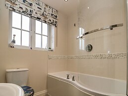 Coastal Retreat, The Bay