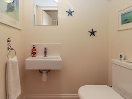 Coastal Retreat, The Bay