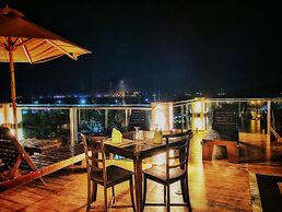 Emerald Bay Resort Mirissa