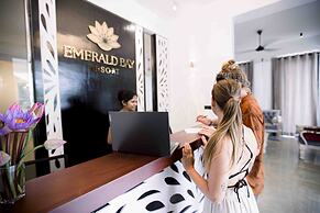 Emerald Bay Resort Mirissa