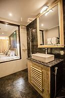 Emerald Bay Resort Mirissa