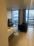 Beautiful Apartment With Excellent Water View