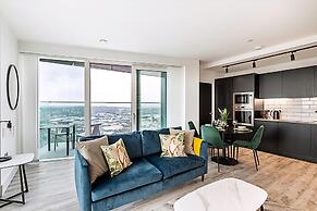 Modern Sky-High Flat In North Acton