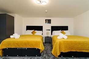 The Oasis Apartment