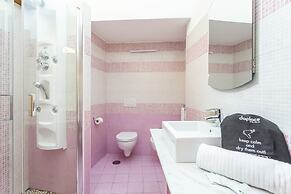 Daplace - La Mongolfiera Rooms in Navona