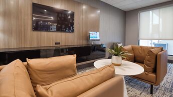 Holiday Inn Nashville Airport by IHG