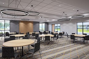 Holiday Inn Nashville Airport by IHG