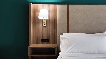 Holiday Inn Nashville Airport by IHG