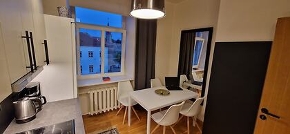 Tyzen38 Luxury Apartment