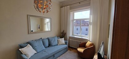 Tyzen38 Luxury Apartment