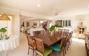 Harmoniosa Mansão com 7 Suítes Ferradura