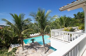 Harmoniosa Mansão com 7 Suítes Ferradura