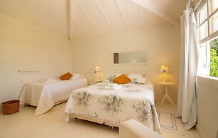 Harmoniosa Mansão com 7 Suítes Ferradura